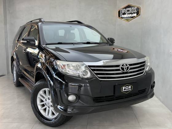 TOYOTA HILUX SW4 2.7 SR 4X2 16V FLEX 4P AUTOMÁTICO TOYOTA HILUX SW4 2.7 SR 4X2 16V FLEX 4P AUTOMÁTICO